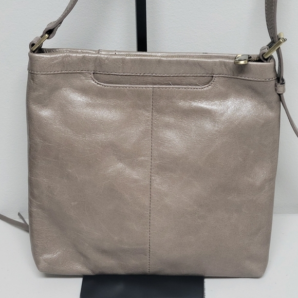 Hobo Torin Brown Leather Boho Crossbody Bag. - Picture 4 of 15